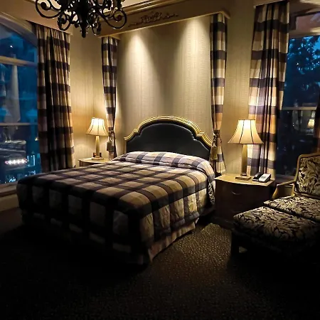 Celebrity Boutique Hotel-2